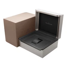 Box Jaeger-LeCoultre 11.7W x 6.9H x 7.6L 
