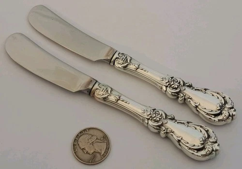 2 Reed & Barton BURGUNDY Sterling Silver H/H Butter Knives Crisp NO MONO