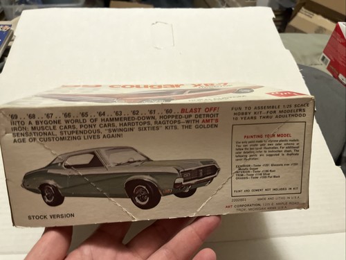 1969 Mercury Cougar XR-7 Built Plastic Model By AMT 1/25 Scale With Vintage Box - Picture 13 of 14