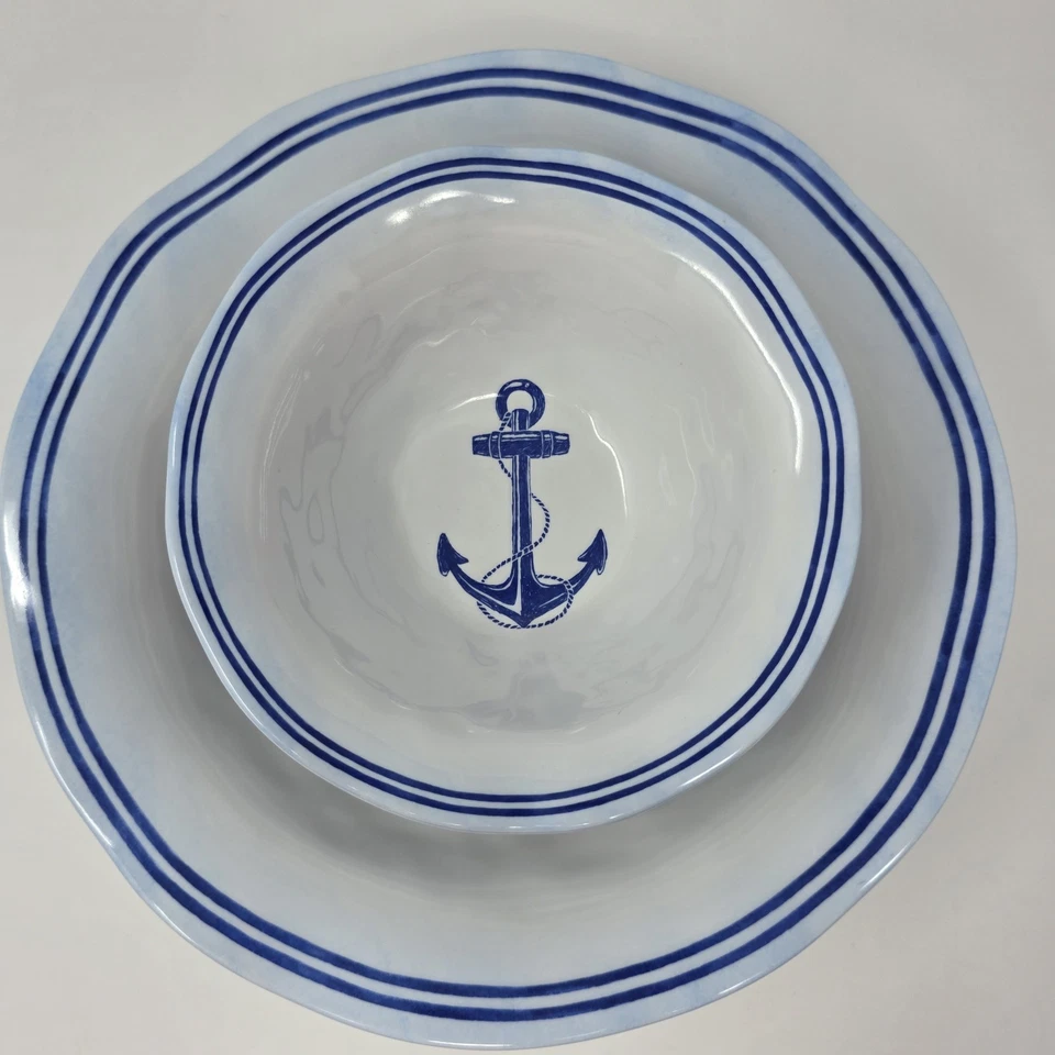 Juego de tazones para servir y ensaladeras de melamina de Q SQUARED NYC patrón Portsmouth Foto 2 de 4