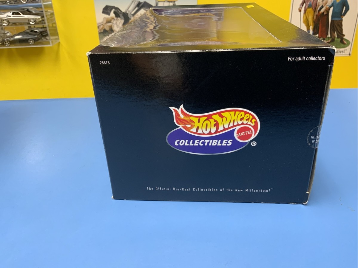 Hot Wheels 1 18 Scale C5 Chevrolet Corvette Custom Candy Red