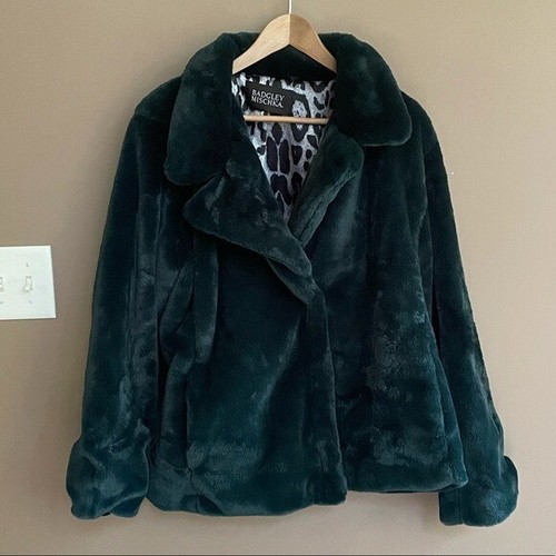 NEW Badgley Mischka Faux Fur Teddy Coat 