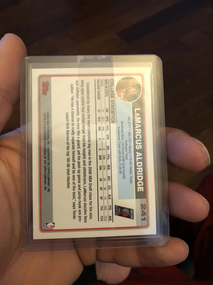 Blazers Spurs 2006-07 Topps #241A LaMarcus Aldridge RC Rookie Foto 2 de 2