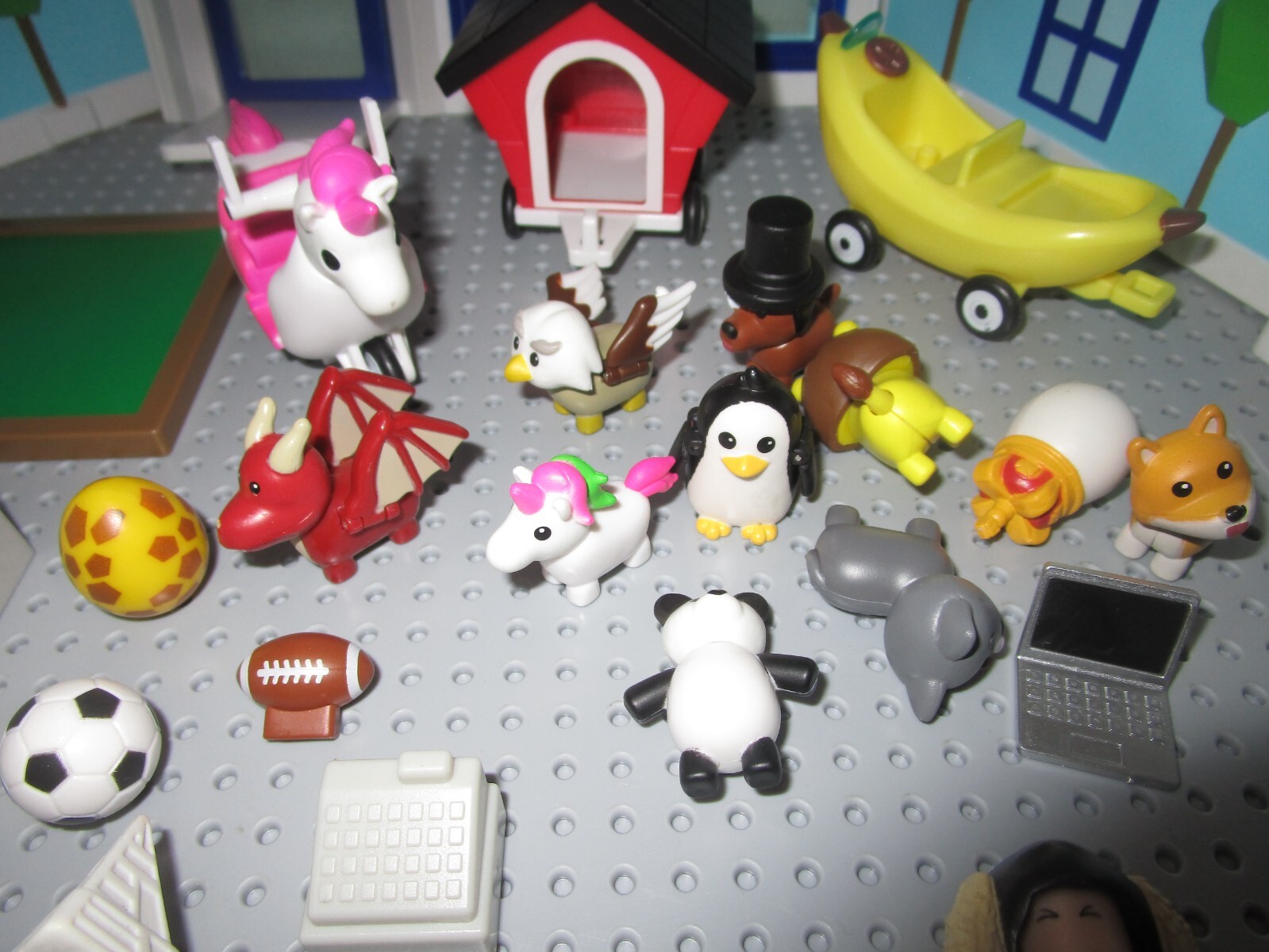 ROBLOX ADOPT ME PET SHOP STORE DELUXE PIECESEUCNO CODE eBay