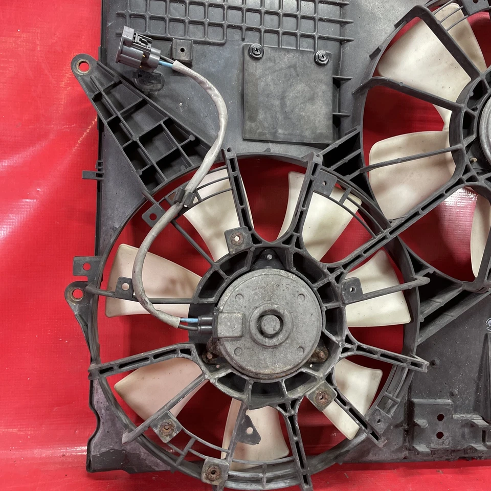 Cadillac CTS 2008 radiador motor ventilador 25895891 OEM (con) Foto 4 de 4