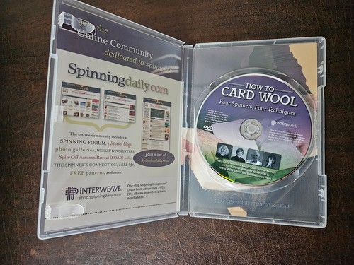 How to Card Wool: 4 Spinners, Four Techniques DVD NEAR MINT disc - Imagen 2 de 3