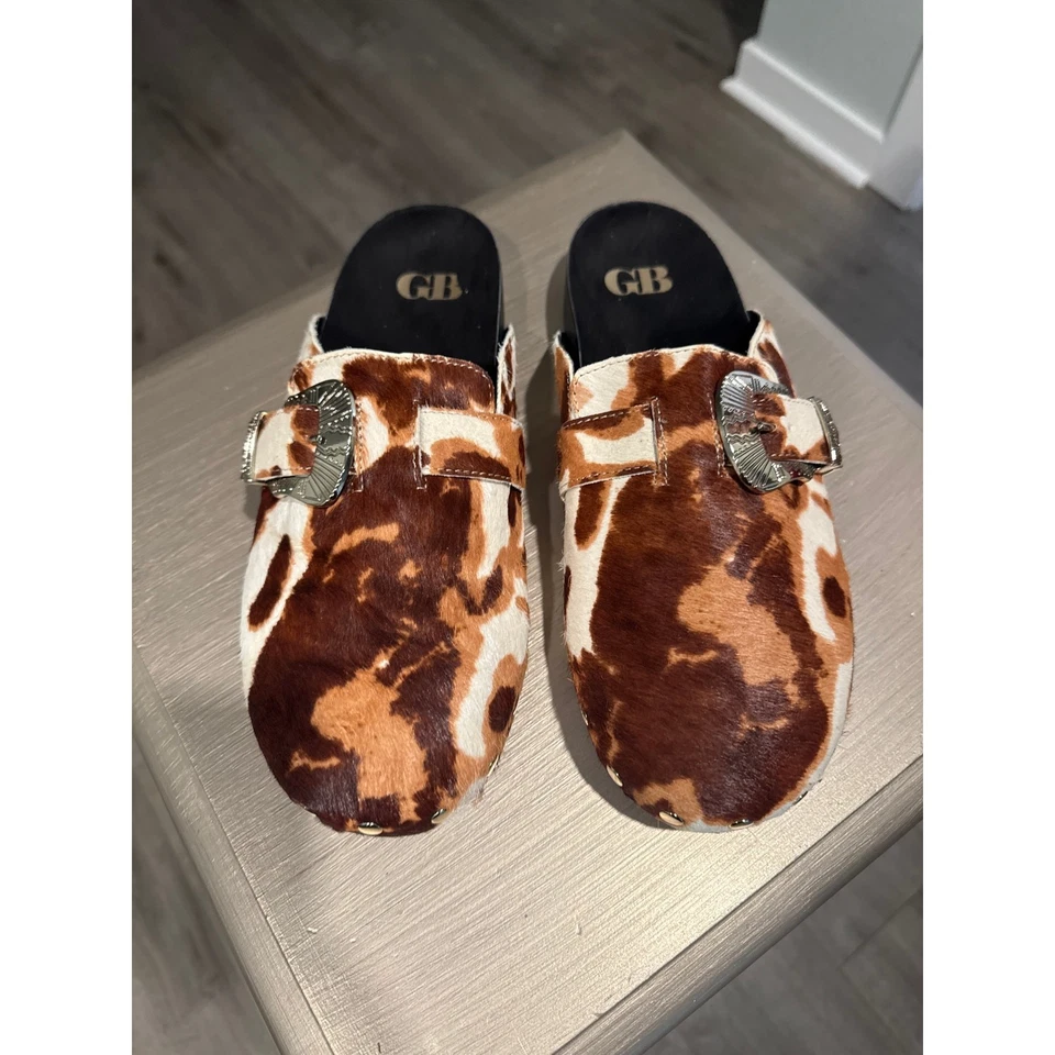 Gianni Bini Sin Cordones Estampado de Vaca Pelo de Becerro Hebilla Detalle Mula Talla 8.5M Foto 2 de 4