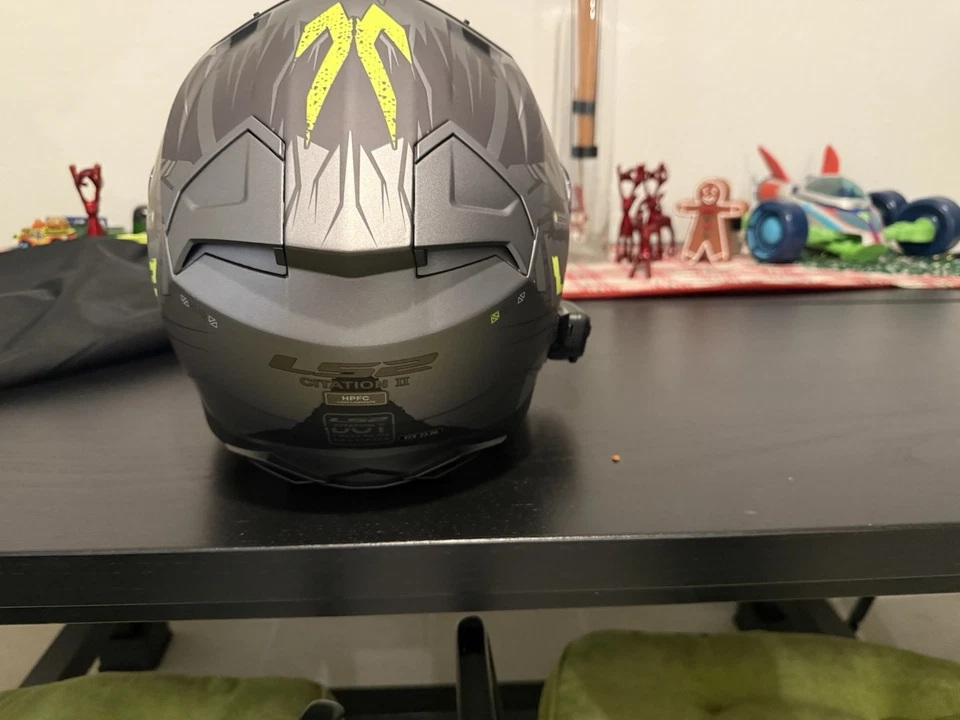 Motorcycle Helmet /W  Bluetooth - Image 2 of 4