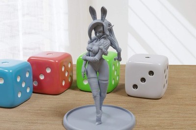 Elf Surprise Sexy Pin-Up - 3D Printed Minifigures for Fantasy Miniature Tabletop