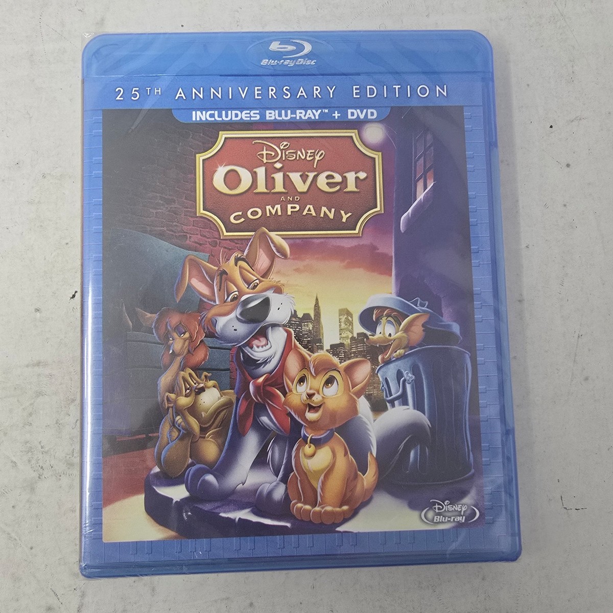 Oliver & Company (25th Anniversary Edition) (Blu-ray, 1988) for