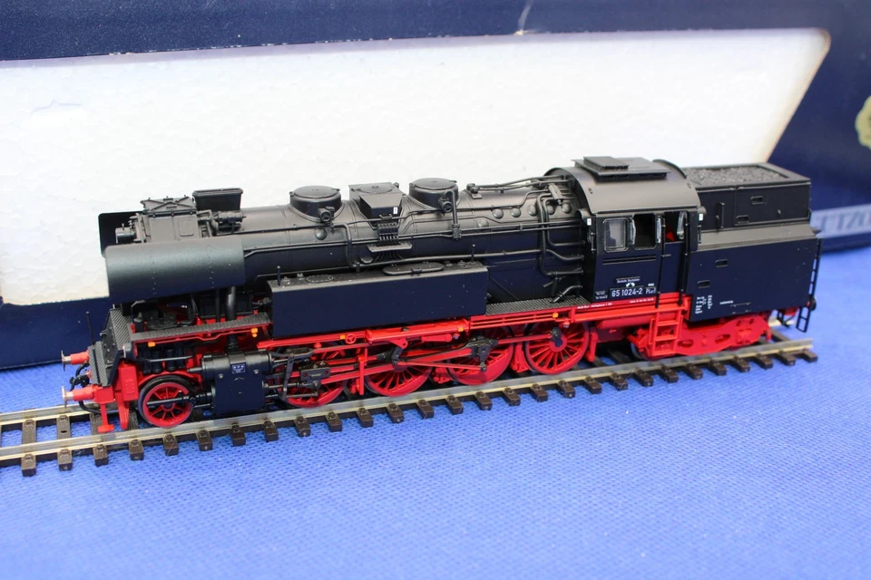Gützold 38301 Spur H0 Dampflok BR 65 1024-2 mit LED-Lichtwechsel/OVP/lesen - Bild 1 von 3