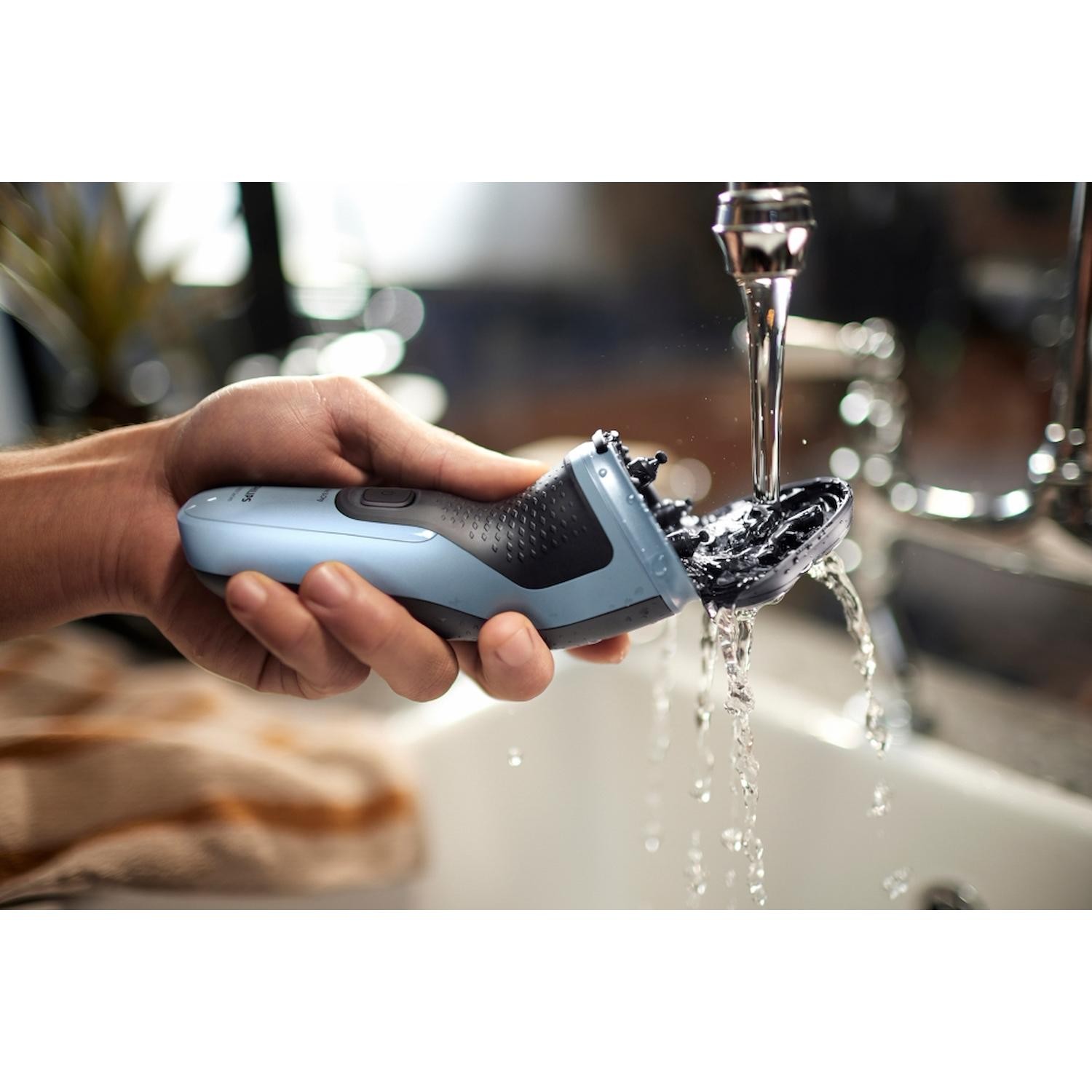Recensione e Prezzo Philips X3003/00 Shaver 3000X Wet&Dry - 2