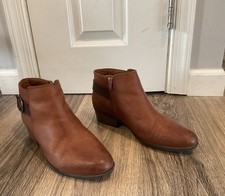 Clarks Collection Brown Leather Ankle Bootie Zip Buckle Block Heel Almond Toe 9