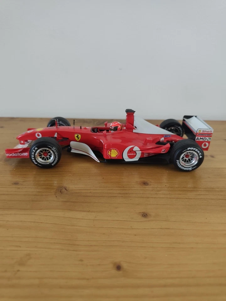 MATTEL HOT WHEELS 54626 FERRARI F2002 SCHUMACHER WORLD CH. 1/18 F1 SCALE MODEL - Immagine 2 di 4