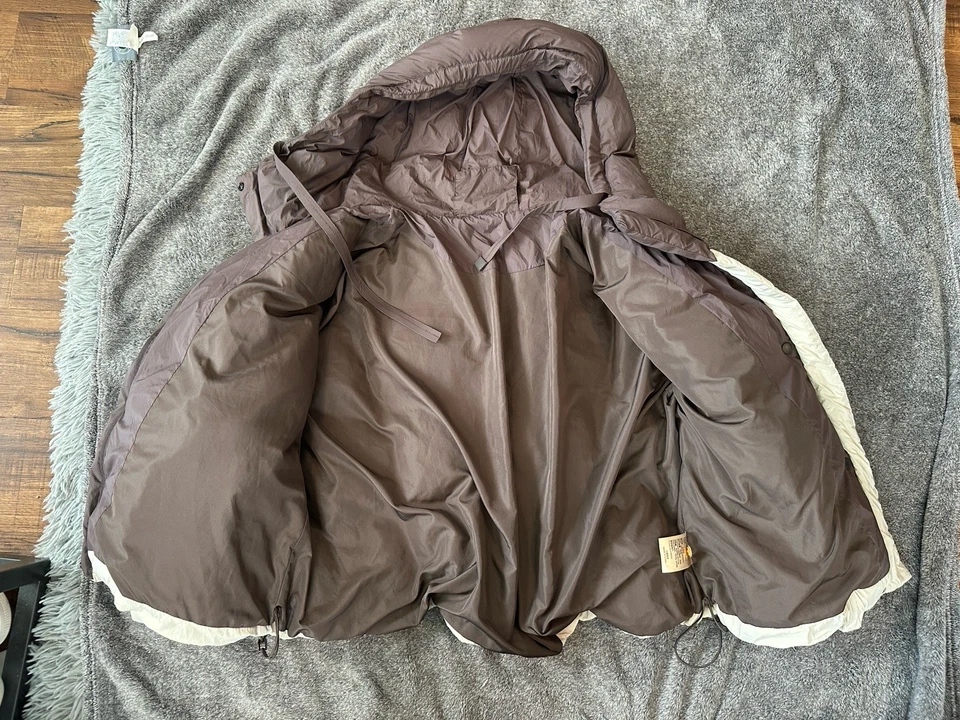 Chaqueta acolchada 90 % plumón mediana para mujer blanca marrón cremallera completa bolsillos de nailon Foto 2 de 4