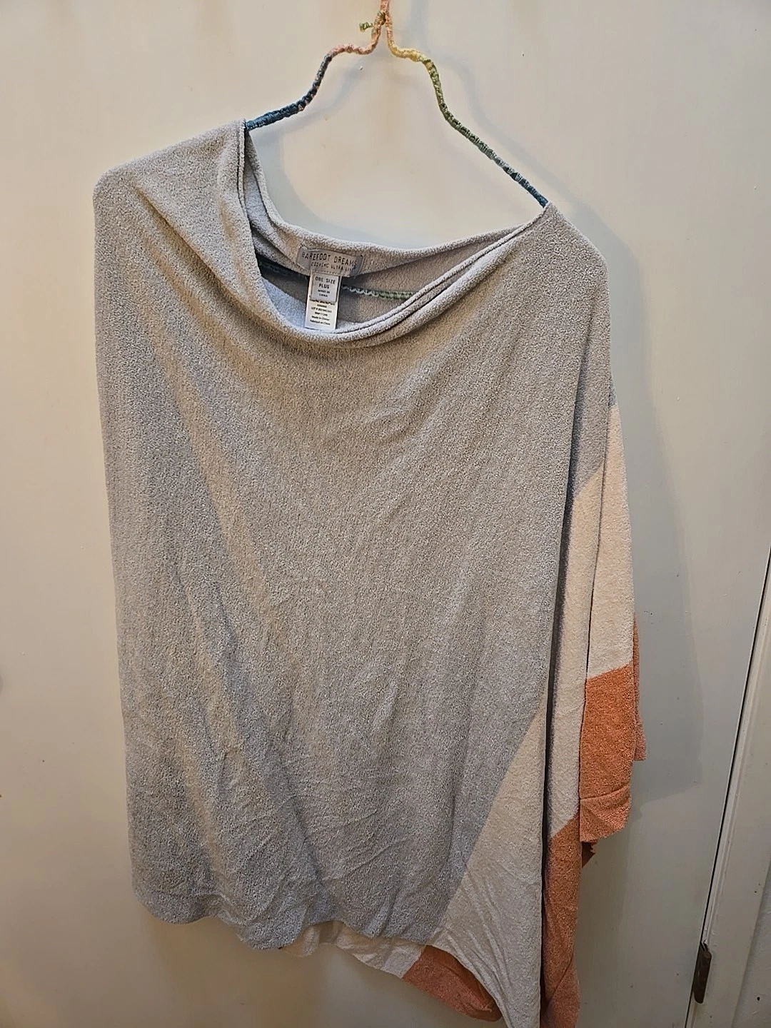 Barefoot Dreams CozyChic Poncho OS Plus Gray White Orange Shawl Wrap Blanket