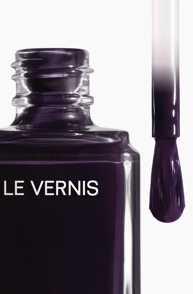 Esmalte de uñas Chanel #193 “Storyteller” edición limitada Foto 3 de 4