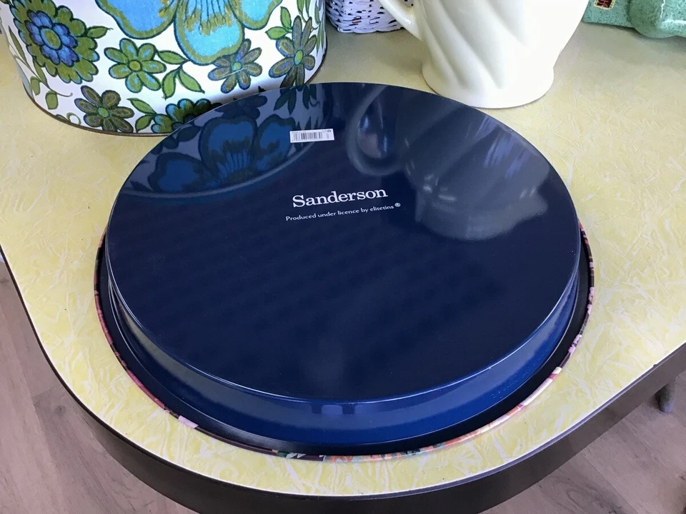 Round Floral Serving or Drinks Tray - 30 cm - Sanderson Peony - Elite Tins - Image 4 of 4