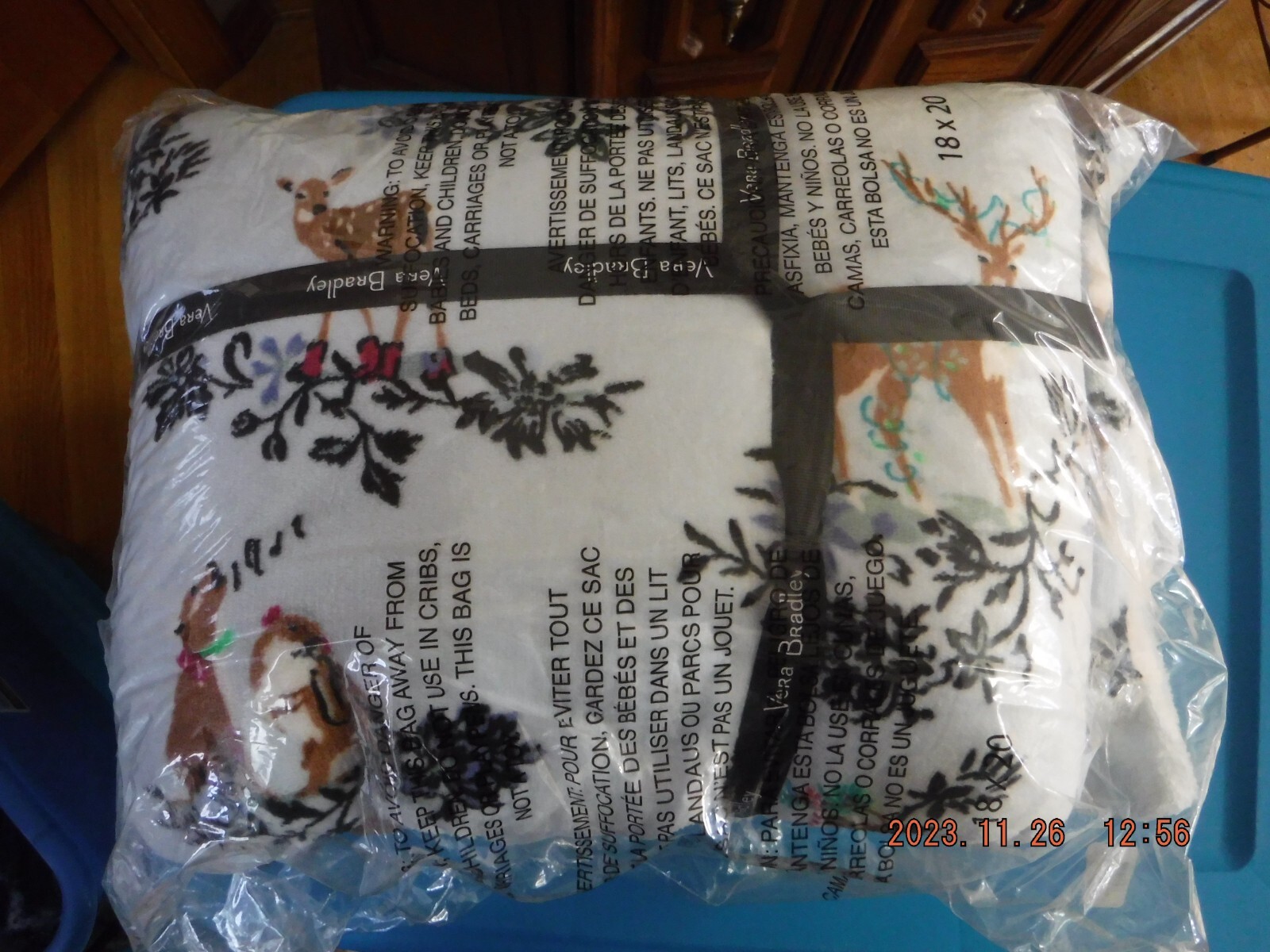 VERA BRADLEY COZY LIFE SHERPA THROW BLANKET IN MERRY MISCHIEF SNOW DAYS
