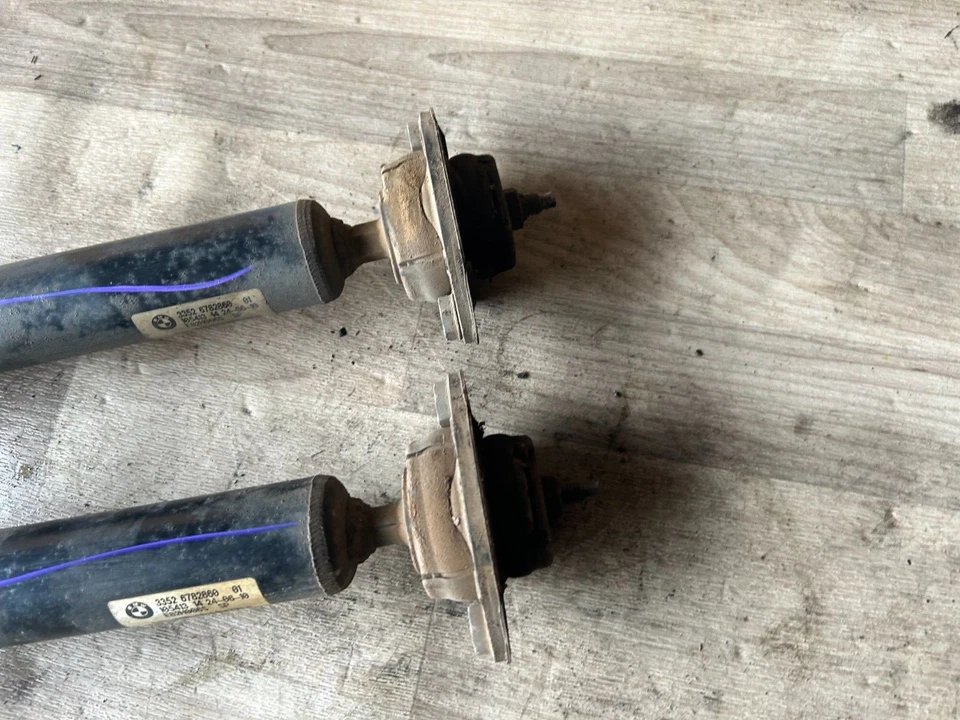  BMW 128I 135I E88 OEM 08-13 SET REAR LEFT & RIGHT STRUT SHOCKS - Image 4 of 4