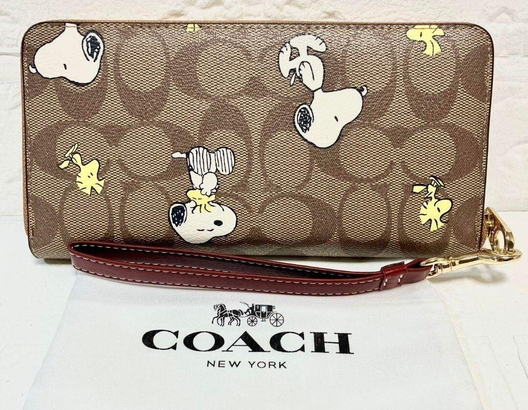 COACH X PEANUTS ★ ジップアップ アラウンド ウォレット COACH OUTLET｜【COACH X PEANUTS】ロング ジップ アラウンド