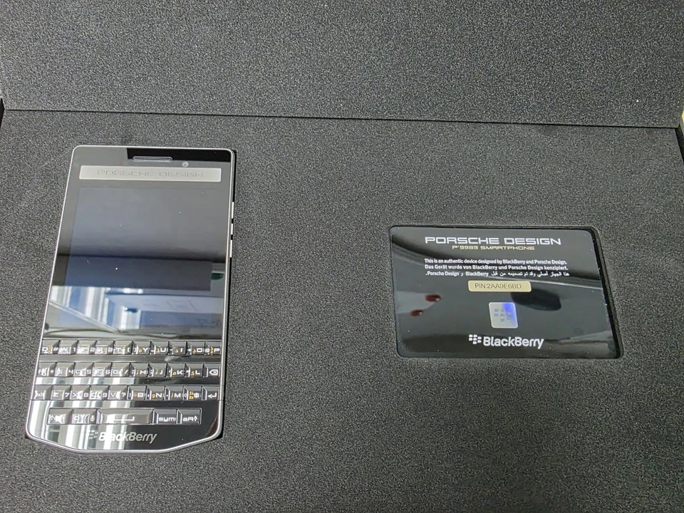 Porsche Design P'9983 - 64 GB - Carbon Fibre Black (Unlocked) - Image 2 of 4