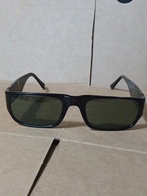 cerruti 1881 sunglasses Shades 8202 140 Rectangular Dark Brown With Gold Stamp