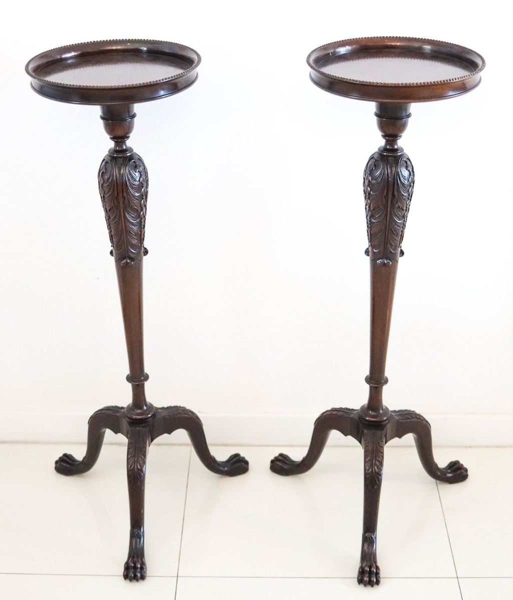 ENGLAND 1890 Victorian Continental Pair Of Pedestals Carved In Mahogany Wood View 2