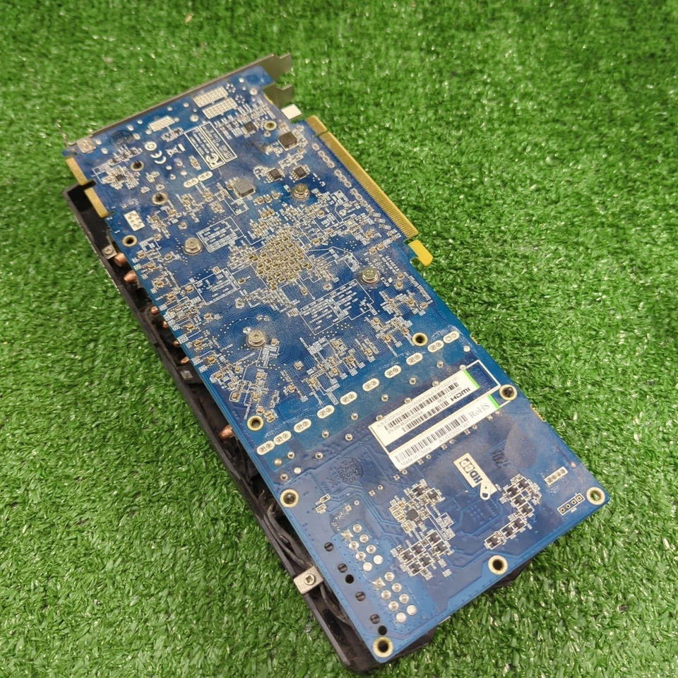 Sapphire AMD Radeon R9 280 3GB Dual-X Graphics Card - Image 3 of 4