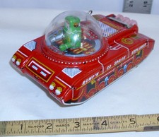 BUMP N GO SPACE EXPLORER TANK TIN WIND TOY 1950s JAPAN