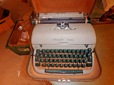 8T-vintage potable typewriter- working REMINGTON Quiet-riter Miracle tab- green thumbnail