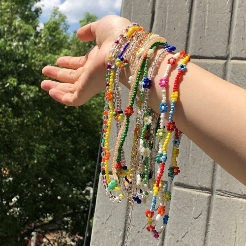 Women Beaded Necklace Daisy Acrylic 
