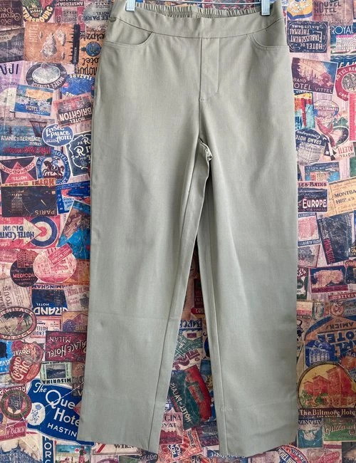 Isaac Mizrahi Regular 24/7 Stretch Crop Pants Back Slit Hem Soft Olive 6 New