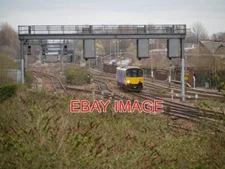 PHOTO  VICTORIA EAST JUNCTION A NORTHERN RAIL CLASS 150 SPRINTER DMU (150140) NE
