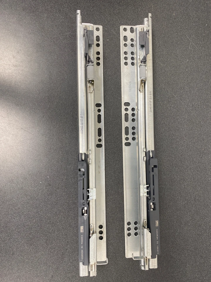 Hettich 9 209 799 Quadro 4D V6 15 pulgadas Correderas de cajón ocultas de extensión completa - zinc Foto 3 de 3