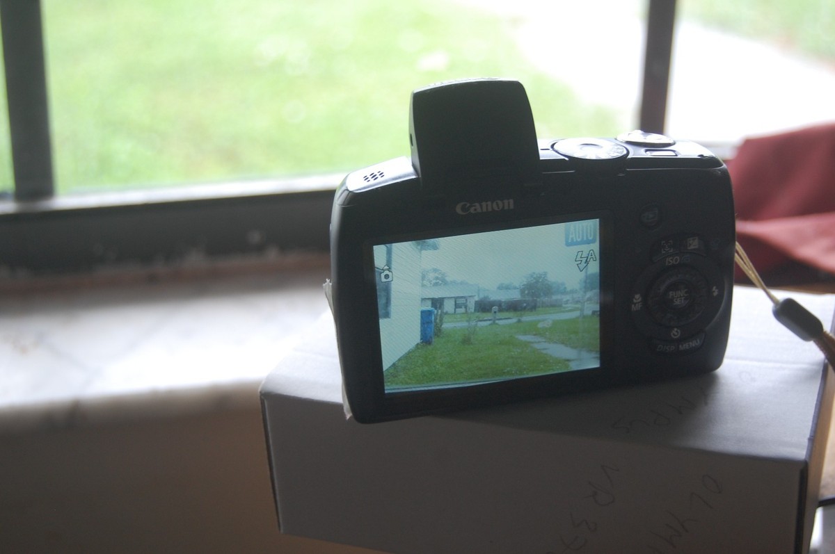 Canon PowerShot SX120 IS Digital Camera WORKS with ISSUES SPOT