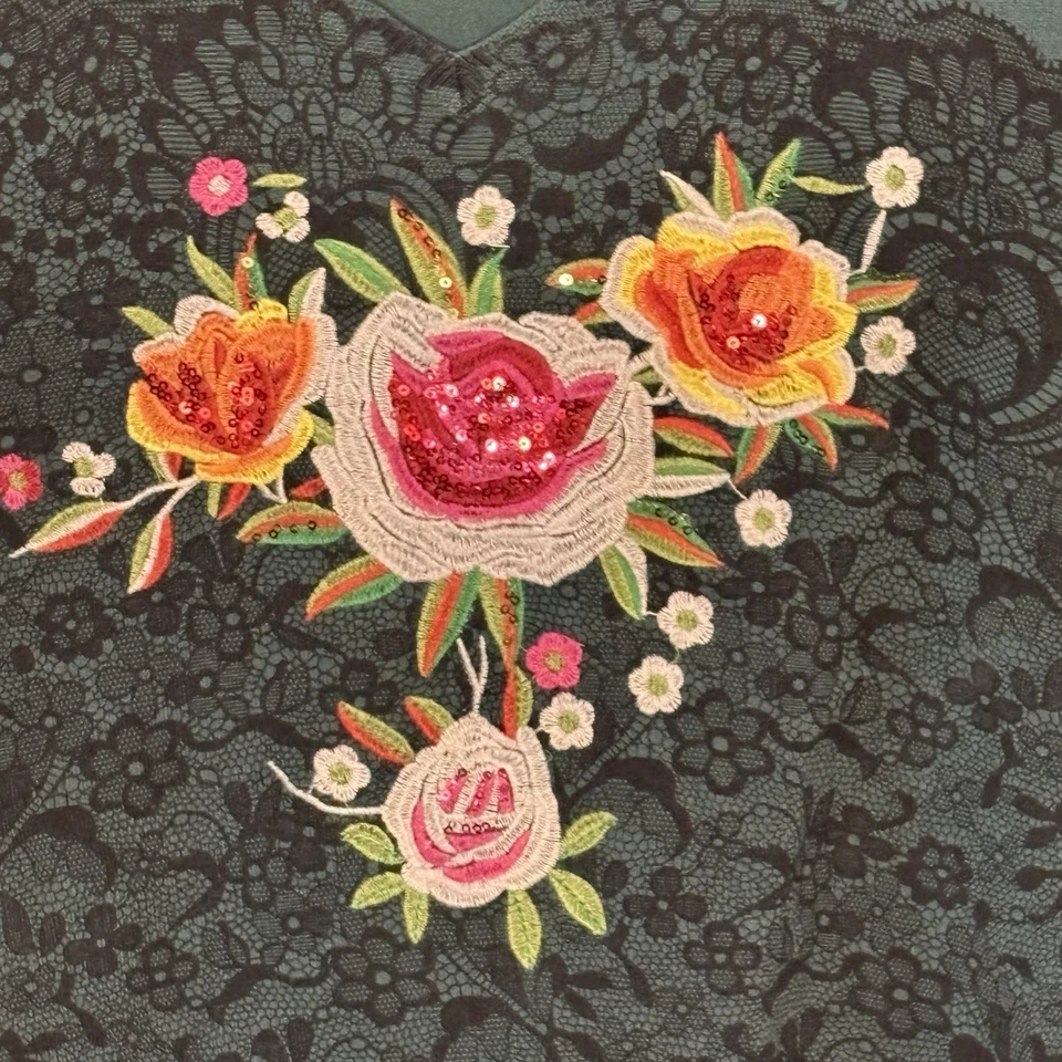 Suéter DESIGUAL Mujer XL Manhattan Floral Encaje Flecos Verde Cuello en V Lentejuelas Foto 3 de 4