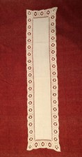 Vintage Table runner cream lace edging 107 x 24 cm white insert