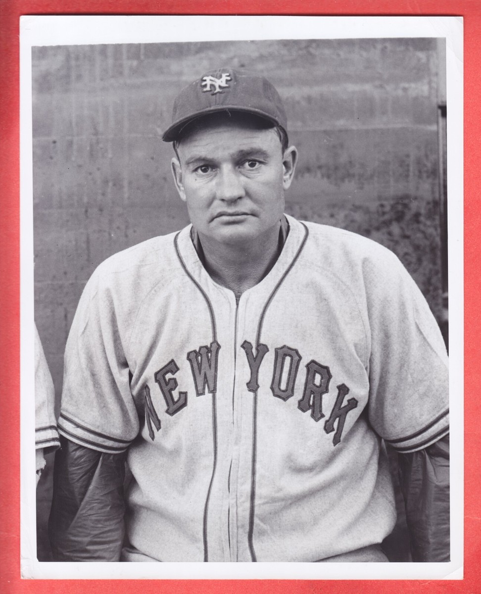 1946 NEW YORK GIANTS 7.25 X 9 GLOSSY TYPE 1 WALKER COOPER | eBay