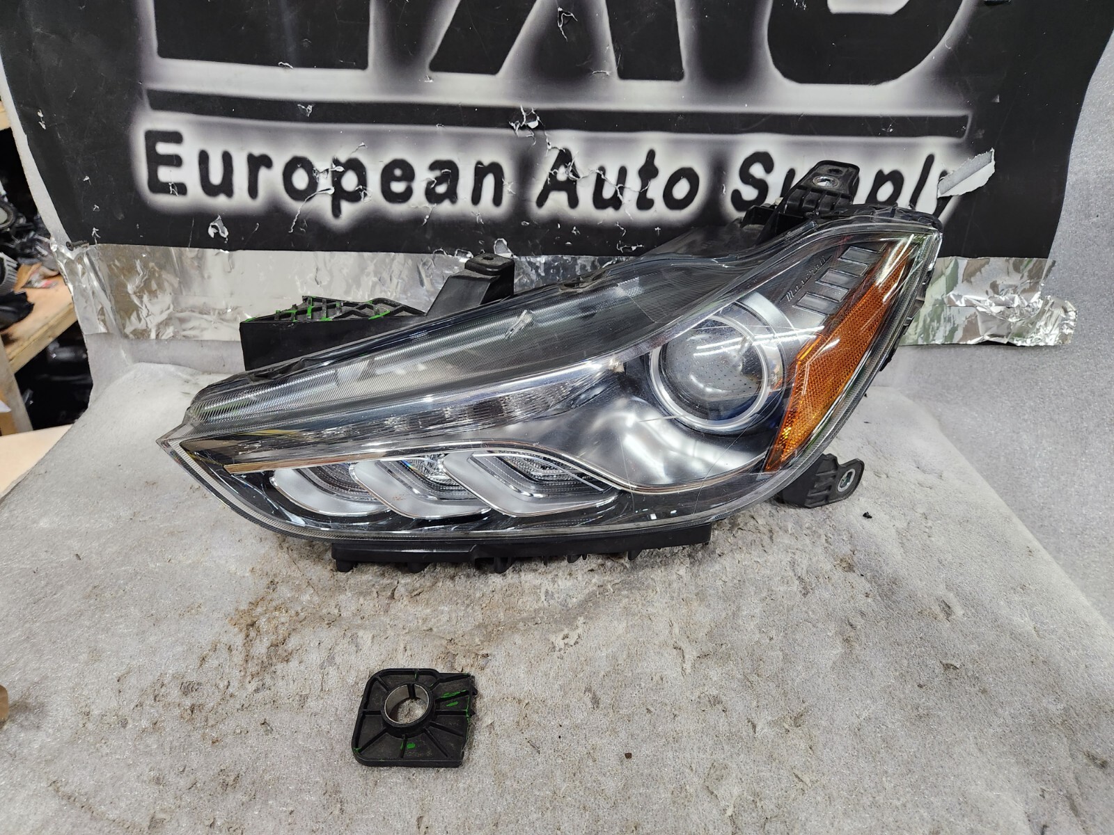 2014-2017 MASERATI GHIBLI LEFT DRIVER FRONT XENON HID HEADLIGHT OEM 00670106267