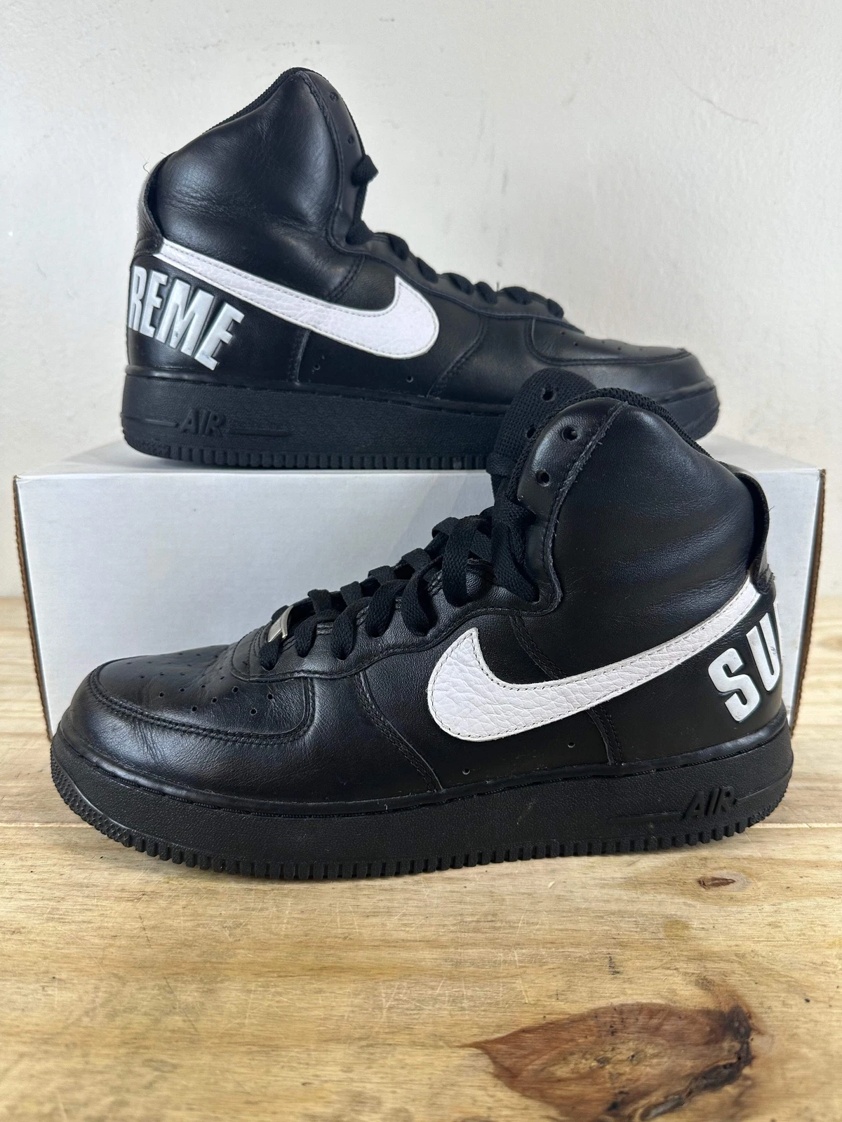 Nike Air Force 1 High Supreme World Famous noir taille 9