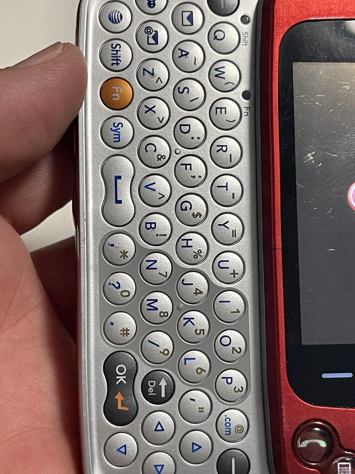 LG Neon II 2 GW370 - Blue (AT&T) Cellular Slide Cell Phone , Vintage - Image 4 of 4