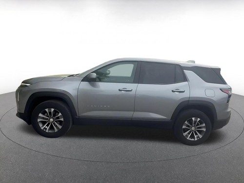 2025 Chevrolet Equinox FWD LT - Picture 8 of 37