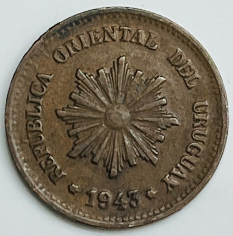 1943 Uruguay 2 Centesimos KM# 20a Circulated Condition