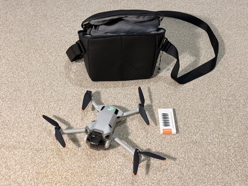 DJI Mini 4 Pro With 1 BATTERY - DRONE ONLY - DJI Warranty