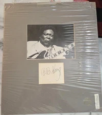 B.B. KING Autographed Signed Black & White Mated Rare 