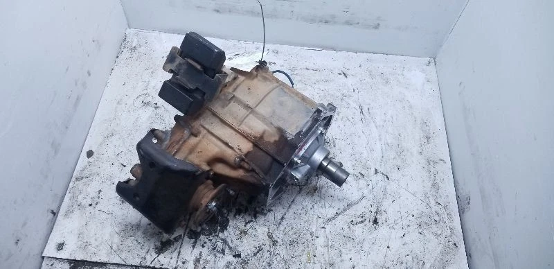 97-04 TOYOTA TACOMA 3.4L FWD AT TRANSFER CASE ASSEMBLY  - Image 2 of 4