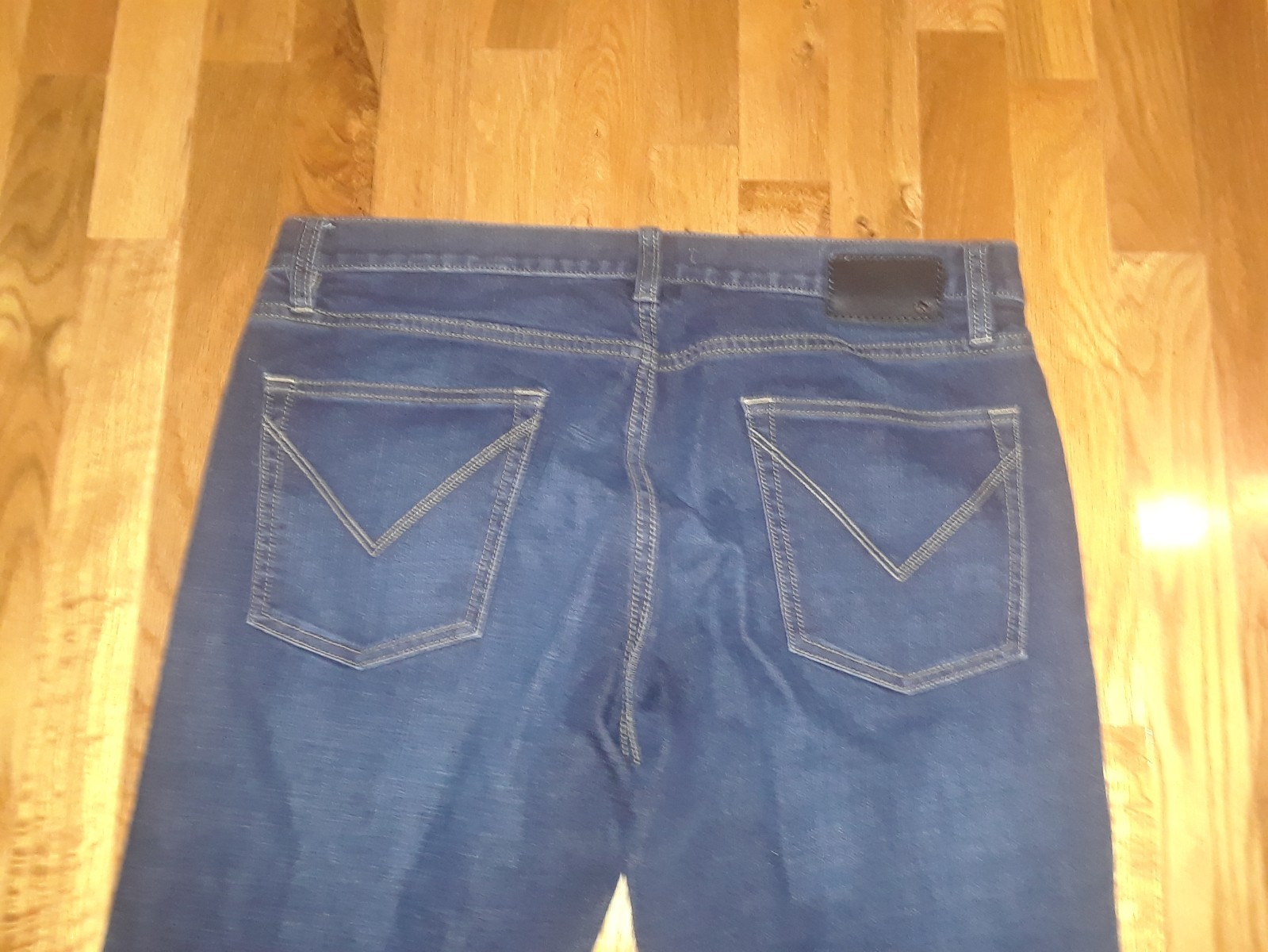 Picture 4 of 11