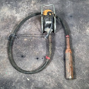 Wyco 993 115V / 15A Electric Concrete Vibrator Universal Motor w/ Flex Shaft