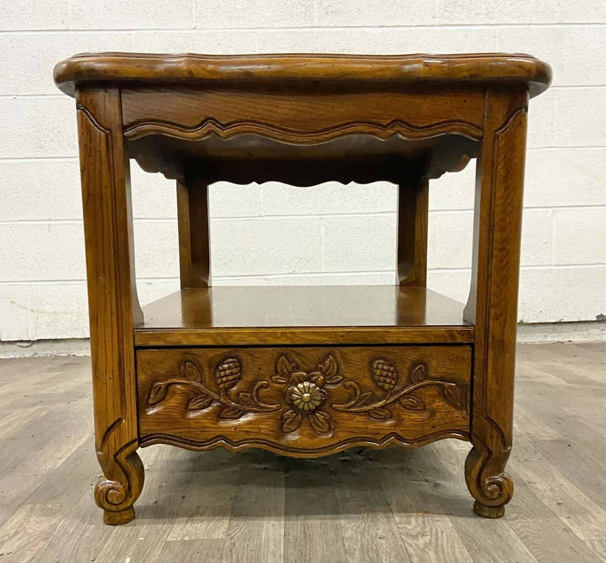 Vintage thomasville on sale end tables